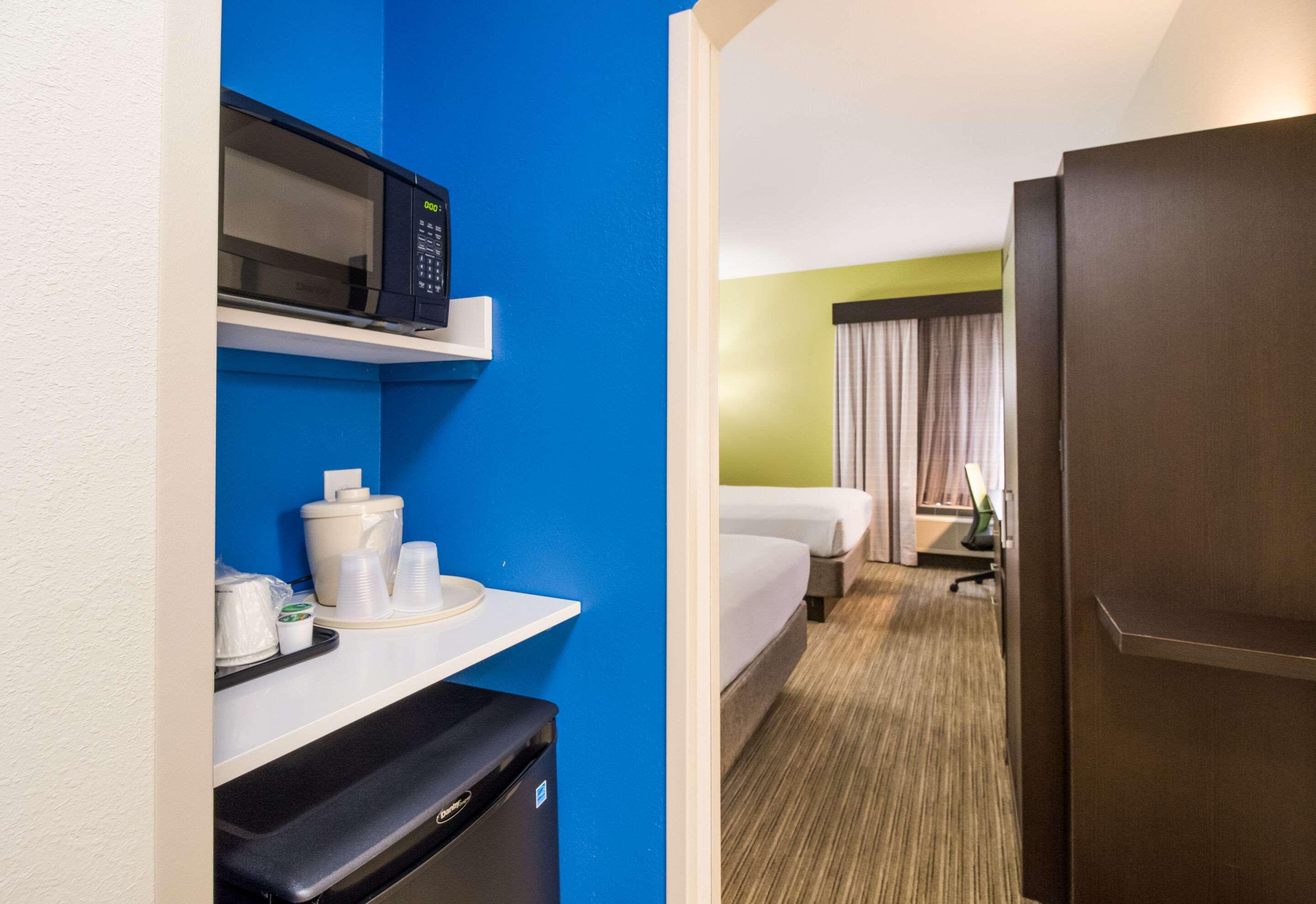 Clarion Pointe New Bern Hotel Екстериор снимка