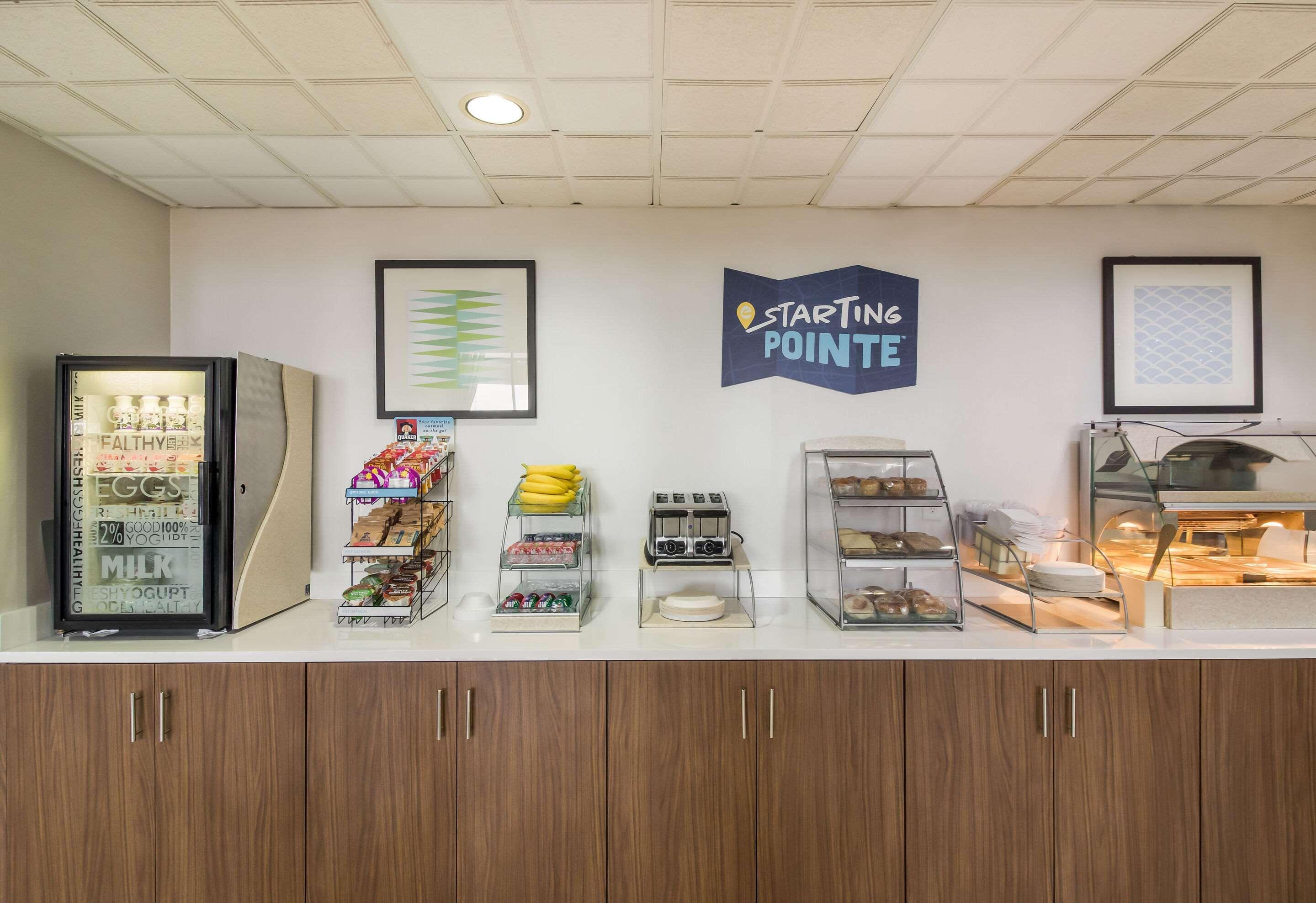 Clarion Pointe New Bern Hotel Екстериор снимка